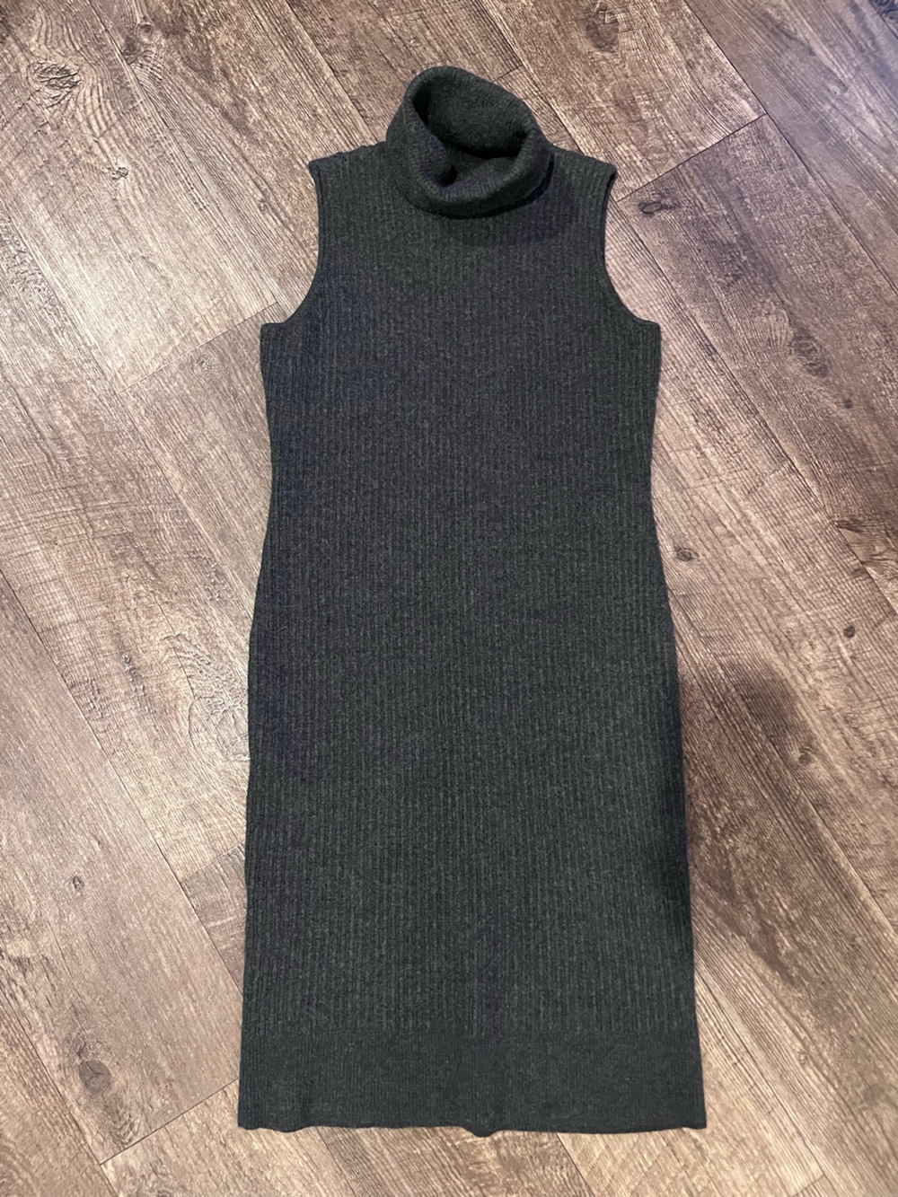 Paraphrase extra fine merino wool turtleneck dress Large
